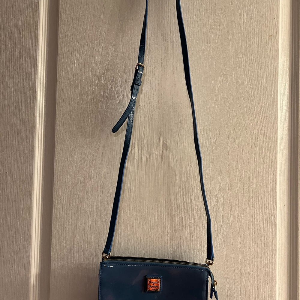 Used Dooney and Bourke Crossbody bag